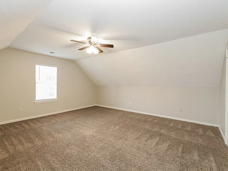 11667 Millwind Dr — Photo 15