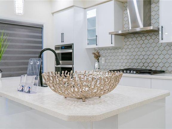 5th image of 18 Brewis St