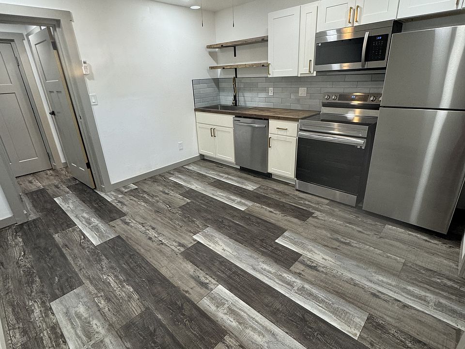1st image of 534 Lee St #9
