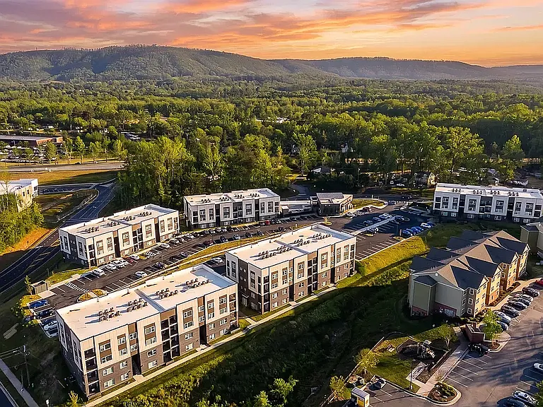 Modern 1-Bedroom and 2-Bedroom Apartments in Charlottesville, VA
