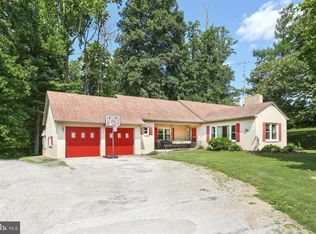 842 W Clearview Dr, Glen Rock, PA 17327