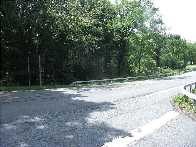 2nd image of 190 Shea Rd