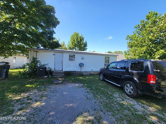 2nd image of 1732 Connecticut Ave