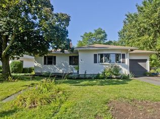 1 Woodland St, Holyoke, MA 01040