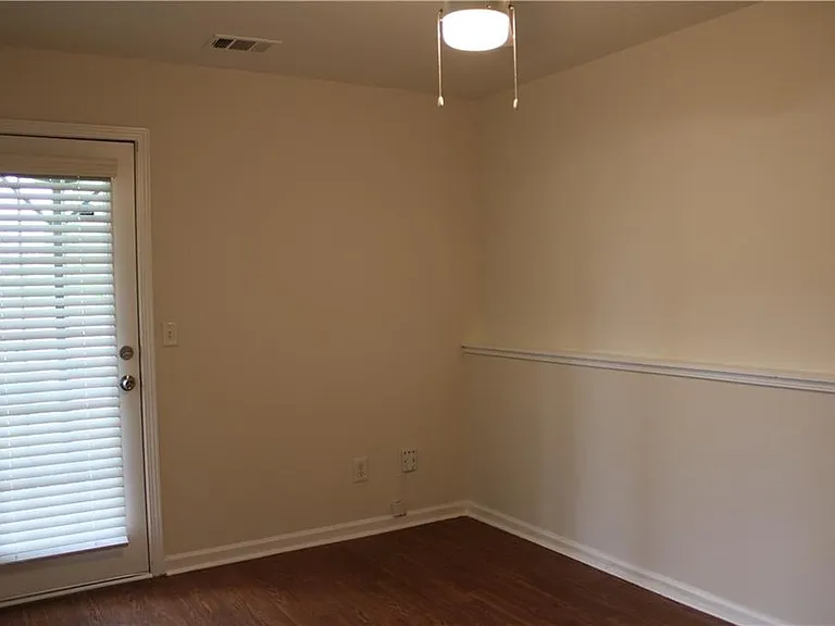 2059 Liberty Ct NW — Photo 1