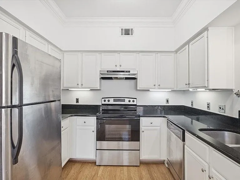 3777 Peachtree Rd NE #1432 — Photo 11