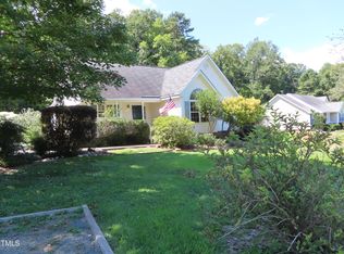 5075 Range Rd, Oxford, NC 27565