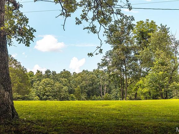 3rd image of 609 County Road 5325