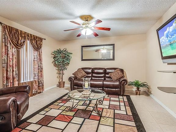 3rd image of 12542 Tierra Padre Ln