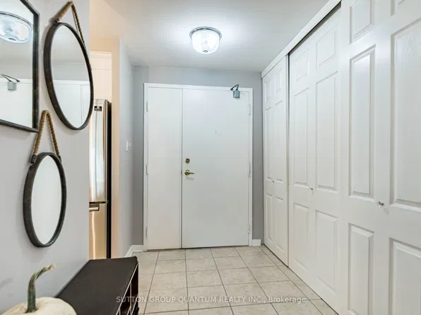 6720 Glen Erin Dr #G-12, Mississauga, ON L5N 3K8