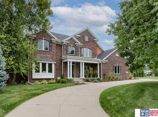 6554 Rolling Hills Ct, Lincoln, NE 68512