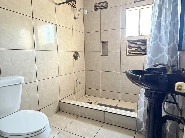 315 S Magnolia Ave — Photo 10