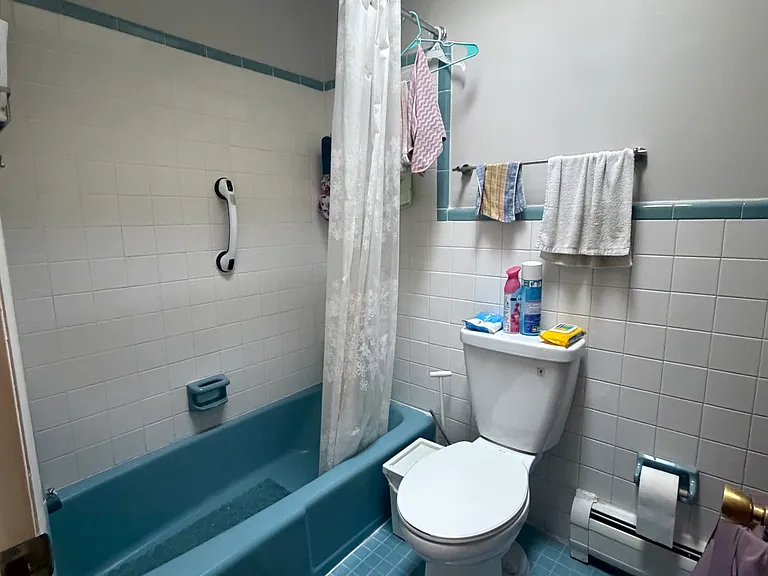 2243 Faunce St #2 — Photo 4