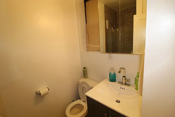 Rented by Mossanen Group | media 35