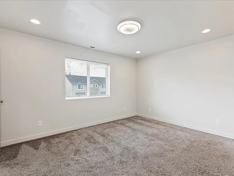 114-116 E Ravenna Ln #130 — Photo 27