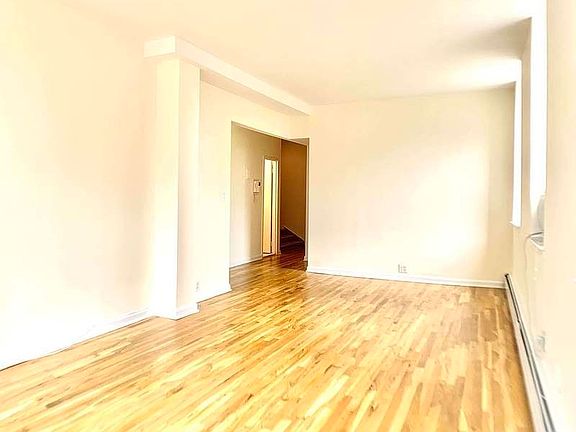 3rd image of 201 E 12th St APT 204