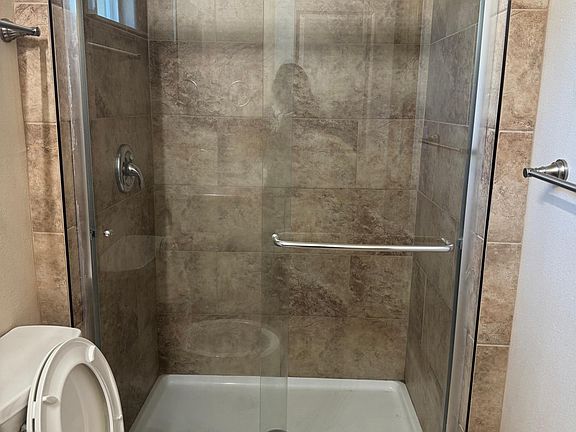 4th image of 1577 Grass Valley Dr