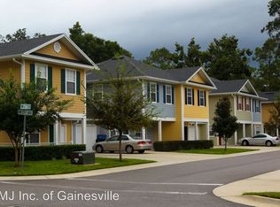 2939 NW 6th Dr, Gainesville, FL 32609