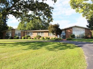 880 Old Smithville Hwy N, Sparta, TN 38583