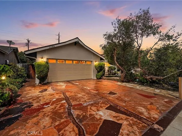 1288 Londonderry St, Costa Mesa, CA 92626