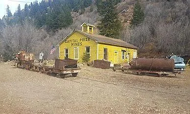 1745 Skyline Rd — Photo 37