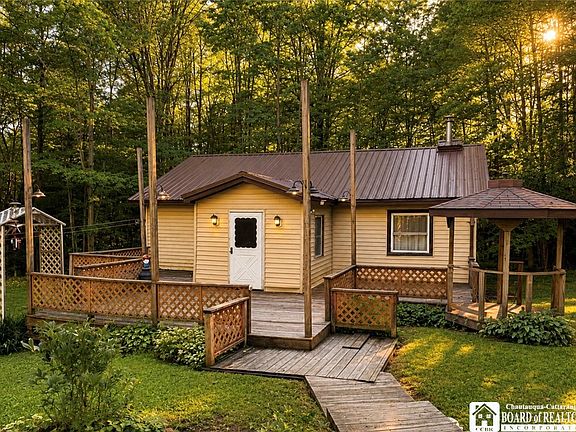 2nd image of 6821 Rocky Glen Rd