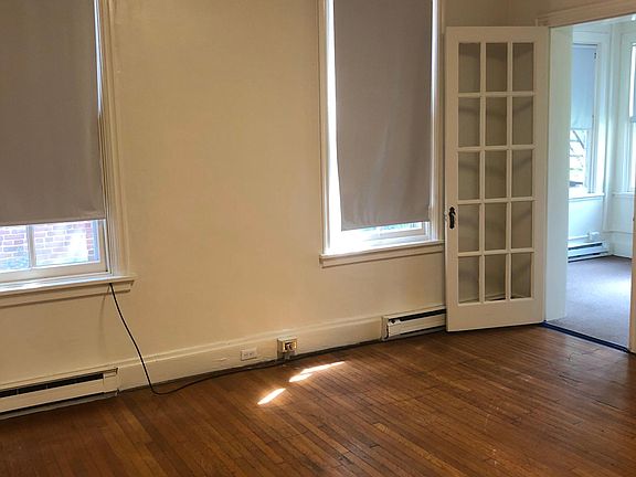 3rd image of 150 W Louther St APT 2
