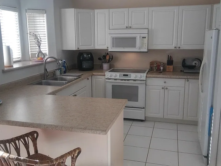 137 Walua Pl — Photo 4