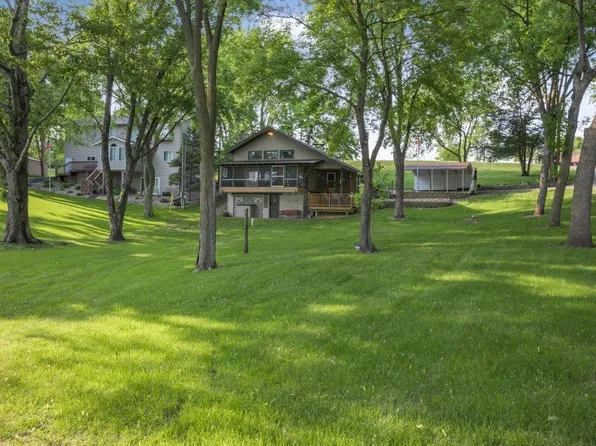 5725 Bradley Rd, South Haven, MN 55382