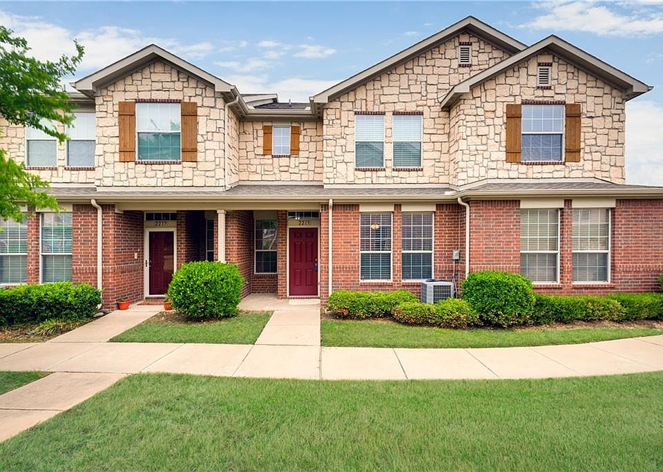 1st image of 2215 Central Park Ln