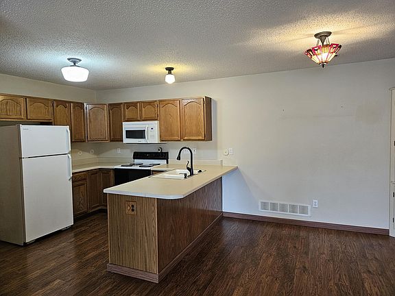 3rd image of 4140 Eisenhower Ln Unit 7