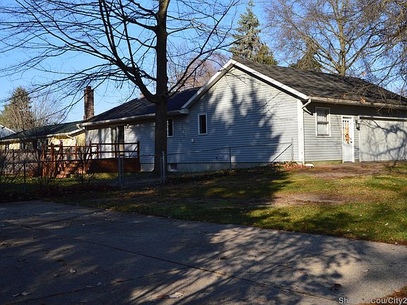 5th image of 4296 Pheasant Run Dr
