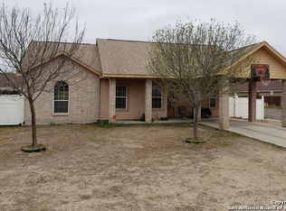 2053 Lindburgh Cir, Eagle Pass, TX 78852