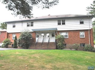 10 Engle St APT 1, Tenafly, NJ 07670