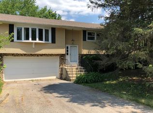 2218 Rolling Ridge Ln, Lindenhurst, IL 60046