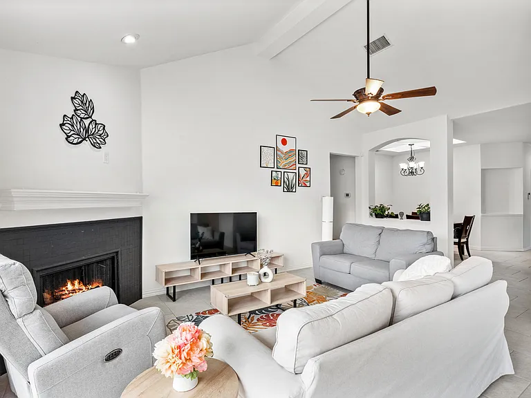 1011 Ridgecrest Dr — Photo 19