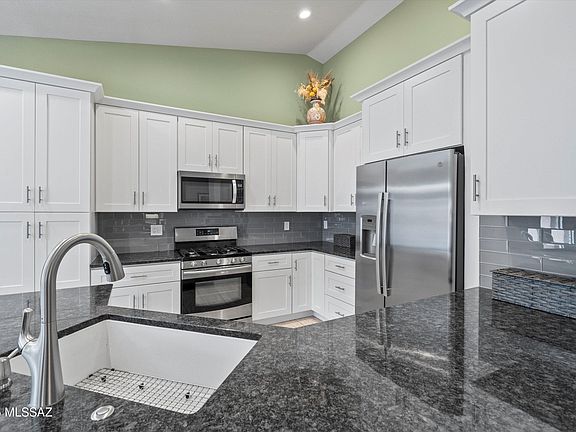 4th image of 36395 S Rock Crest Dr