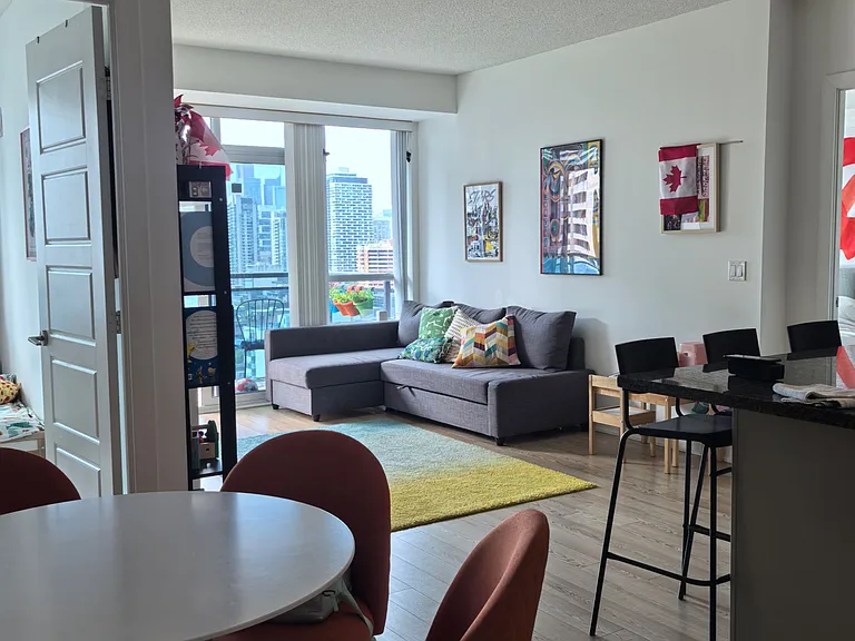 28 Linden St #1305 — Photo 9