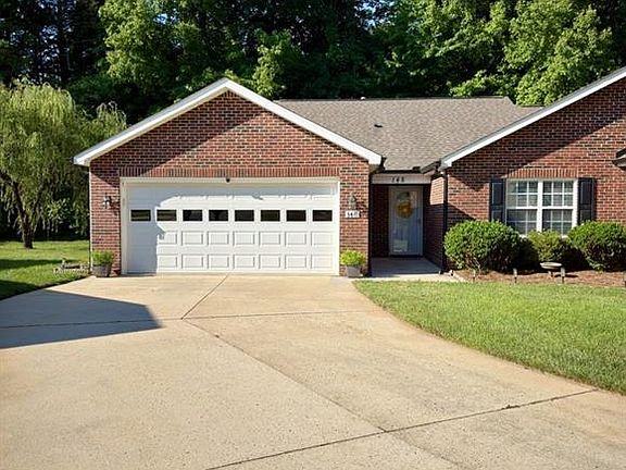 2nd image of 148 Wyndham Ct