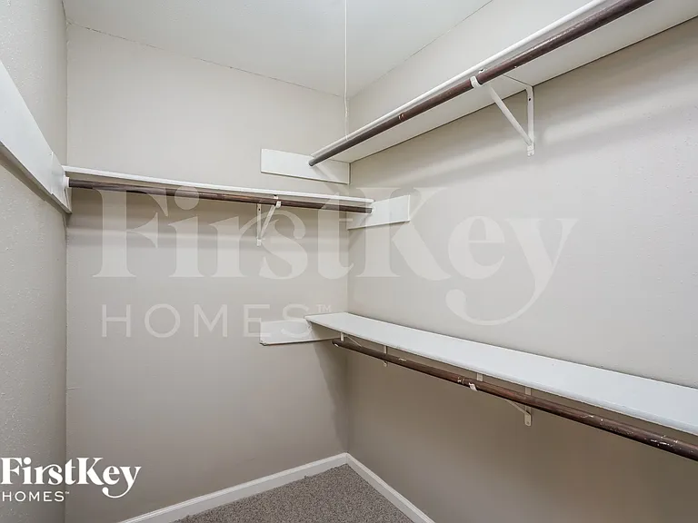 17927 Lake Manor Dr — Photo 11