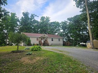 1359 Chestnut Knob Rd, Layland, WV 25864
