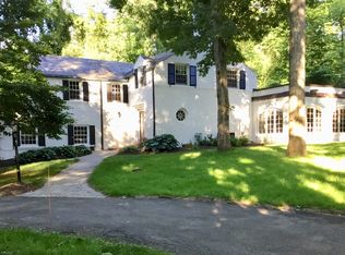 52 Countryside Dr, Summit, NJ 07901
