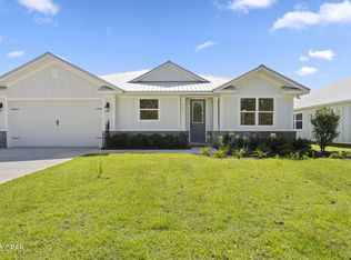 373 Bear Creek Blvd, Freeport, FL 32439