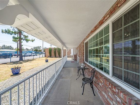 3rd image of 1345 Jellick Ave