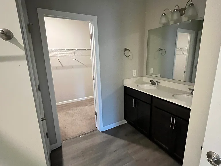 514 Curry Dr — Photo 15