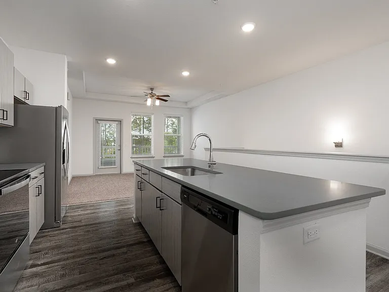 Thrive Luxury Apartments — Photo 68