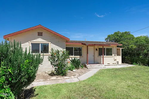 239 E Collins St Photo 1