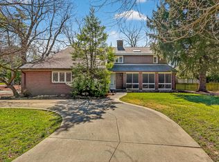 928 E Brookside Dr, Springfield, MO 65807