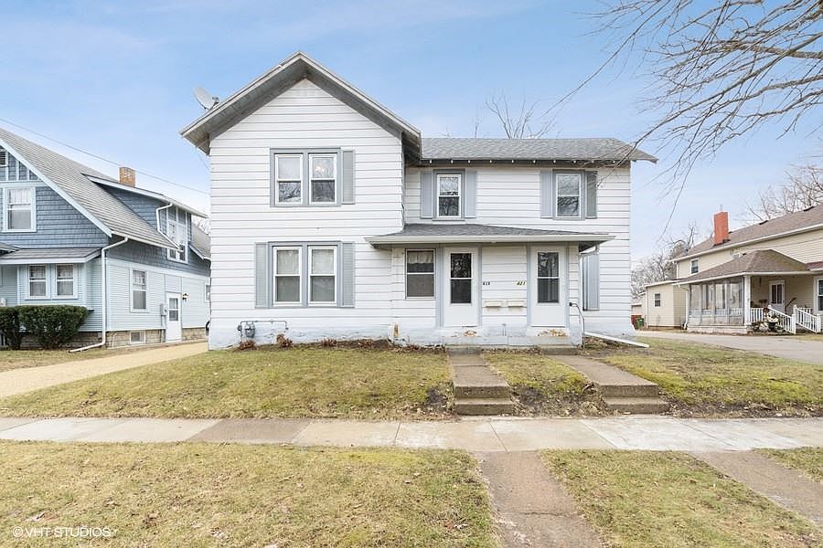 1st image of 419-421 SE 1st St