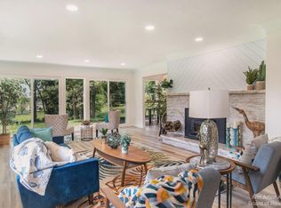 11497 Valley Dr, Pleasant Lake, MI 49272